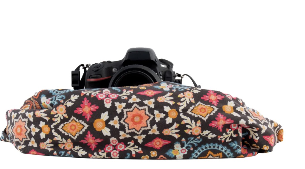 Capturing Couture Pocket Scarf Strap: Aloha