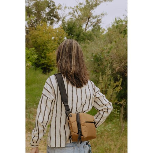 Shop Peak Design Everyday Sling 3L v2 Coyote by Peak Design at B&C Camera