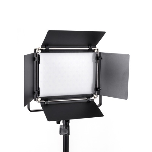 Promaster Chroma CL68RGB LED Light - RGBWW 6"x8"