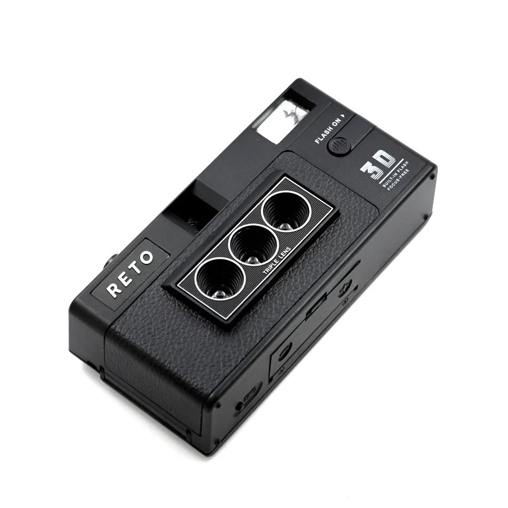 Reto 3D Film camera with three lenses and built-in flash