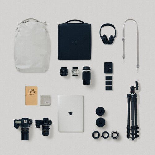 Urth Norite 24L Backpack + Camera Insert - Moss - B&C Camera