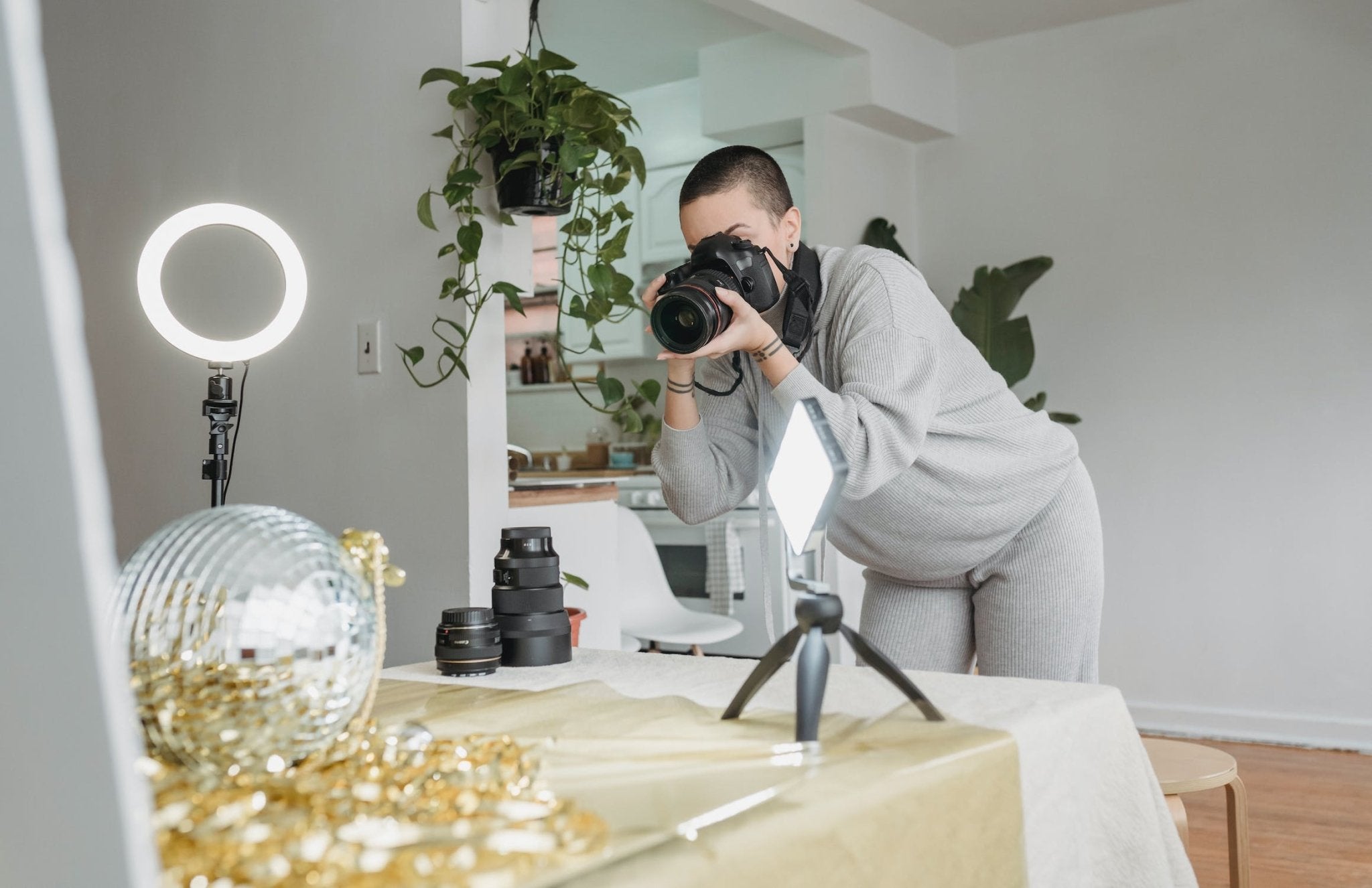 Using ring light for product photography