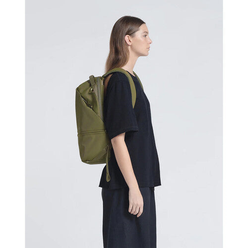 Urth Arkose 20L Backpack + Camera Insert - Moss