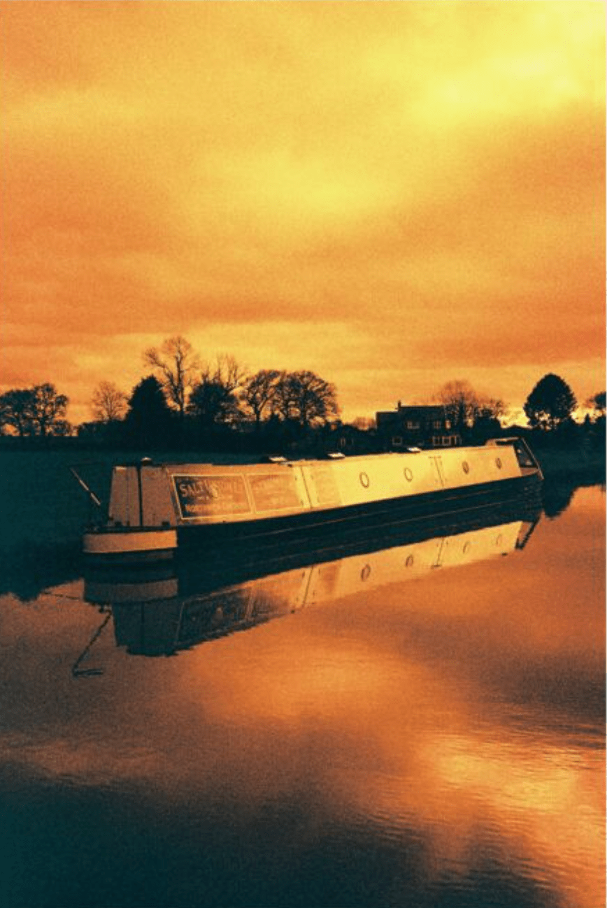 HARMAN RED 125 Redscale Film (35mm Roll Film, 36 Exposures) - B&C Camera