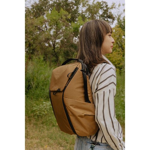 Peak Design Everyday Backpack 20L v2 Coyote - B&C Camera