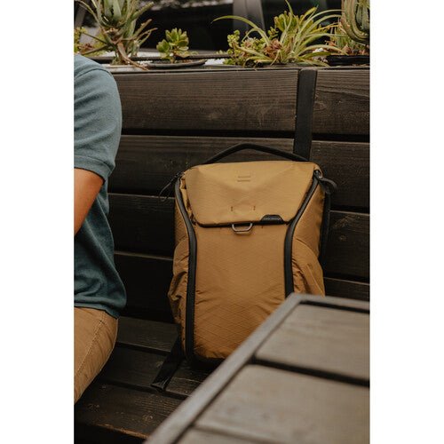 Peak Design Everyday Backpack 30L v2 Coyote - B&C Camera