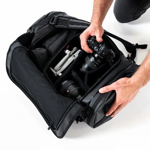 Wandrd CARRYALL Duffel 30L Black - B&C Camera