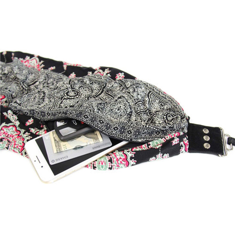 Capturing Couture Pocket Scarf Strap: Blackberry