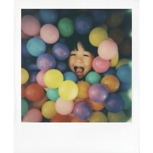 Polaroid Color 600 Film Round Frame Edition (2021) Review